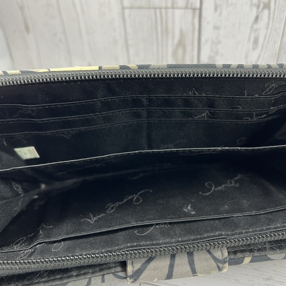 Vera Bradley Wallet Quilted Pattern Floral Print Yellow Black Everyday Turnlock - Picture 4 of 5